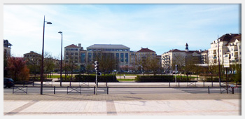 AIVB : la grande place proche du RER A de Bussy Saint Georges